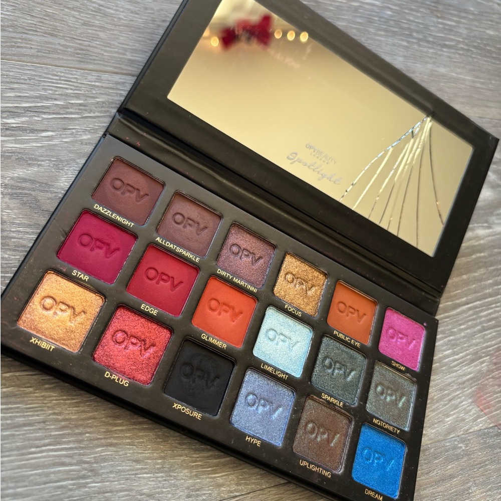 OPV Beauty Spotlight Eyeshadow Palette